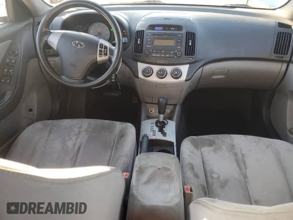 2008 Hyundai Elantra GLS z VIN KMHDU46D98U477873, wystawiony jako Copart lot #74815174 z przebiegiem 254 744 mil mil oraz Czysty tytuł • Clean title. Historia ofert i sprzedaży dostępna na DreamBid. Obrazek 8.