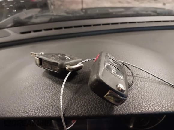 ✅ 2013 Volkswagen Passat SE • VIN: 1VWBP7A38DC071910 • Lot: 42472626. Listed on IAAI with 90,535 mi. Free auction sales archive from the USA and detailed vehicle history report at DreamBid. Image 11.