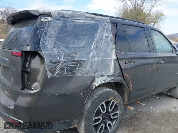 ✅ 2021 GMC Yukon AT4 • VIN: 1GKS2CKD7MR458189 • Lot: 41893918. Listed on IAAI with 47,730 mi. Free auction sales archive from the USA and detailed vehicle history report at DreamBid. Image 17.