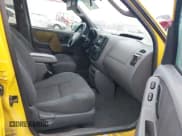 ✅ 2002 Ford Escape XLT Choice • VIN: 1FMYU041X2KE00743 • Lot: 43822236. Listed on IAAI with 130,659 mi. Free auction sales archive from the USA and detailed vehicle history report at DreamBid. Image 5.