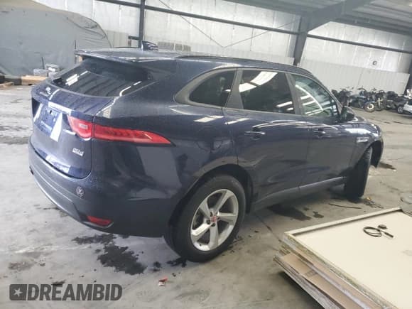 ✅ 2017 Jaguar F-Pace 20d Premium • VIN: SADCJ2BN2HA089496 • Lot: 92824285. Wystawiony na Copart z przebiegiem 132 491 mil. Bezpłatny archiwum sprzedaży aukcyjnych z USA i szczegółowy raport historii pojazdu na DreamBid. Zdjęcie 3.