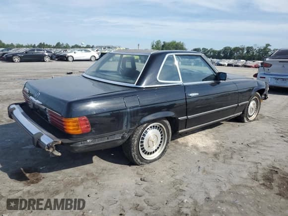 ✅ 1976 Mercedes-Benz 450 • VIN: 10704412033001 • Лот: 60749134. Опубликован ранее на Copart с пробегом 138 577 миль. Бесплатный доступ к архиву аукционных продаж из США и подробный отчёт об истории автомобиля на DreamBid. Изображение 3.