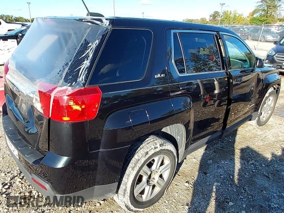 ✅ 2015 GMC Terrain SLE • VIN: 2GKALMEK0F6408676 • Lot: 43388095. Wystawiony na IAAI z przebiegiem 103 484 mil. Bezpłatny archiwum sprzedaży aukcyjnych z USA i szczegółowy raport historii pojazdu na DreamBid. Zdjęcie 4.