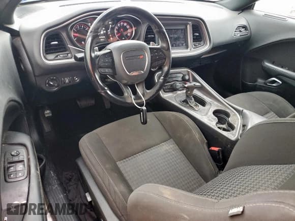 ✅ 2020 Dodge Challenger R/T 50th Anniversary • VIN: 2C3CDZBT8LH118685 • Lot: 65380745. Wystawiony na Copart z przebiegiem 90 354 mil. Bezpłatny archiwum sprzedaży aukcyjnych z USA i szczegółowy raport historii pojazdu na DreamBid. Zdjęcie 8.