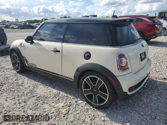 ✅ 2011 MINI Hardtop S • VIN: WMWSV3C51BTY23442 • Lot: 69919925. Listed on Copart with Not provided. Free auction sales archive from the USA and detailed vehicle history report at DreamBid. Image 2.