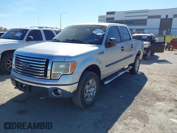 ✅ 2010 Ford F-150 XL • VIN: 1FTEW1E81AFC02756 • Lot: 43632388. Listed on IAAI with 227,833 mi. Free auction sales archive from the USA and detailed vehicle history report at DreamBid. Image 17.