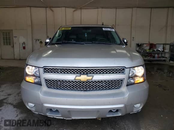 2013 Chevrolet Tahoe LTZ z VIN 1GNSKCE00DR330467, wystawiony jako Copart lot #80821995 z przebiegiem 294 372 mil mil oraz Szkoda całkowita • Salvage title. Historia ofert i sprzedaży dostępna na DreamBid. Obrazek 5.