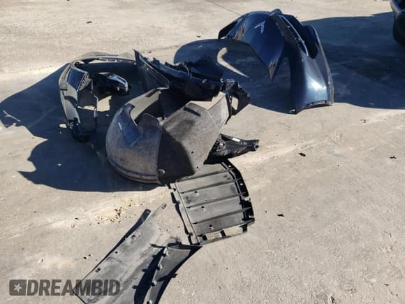 ✅ 2016 Chevrolet Corvette Z51 3LT • VIN: 1G1YM2D71G5102584 • Lot: 80542584. Listed on Copart with 33,486 mi. Free auction sales archive from the USA and detailed vehicle history report at DreamBid. Image 12.