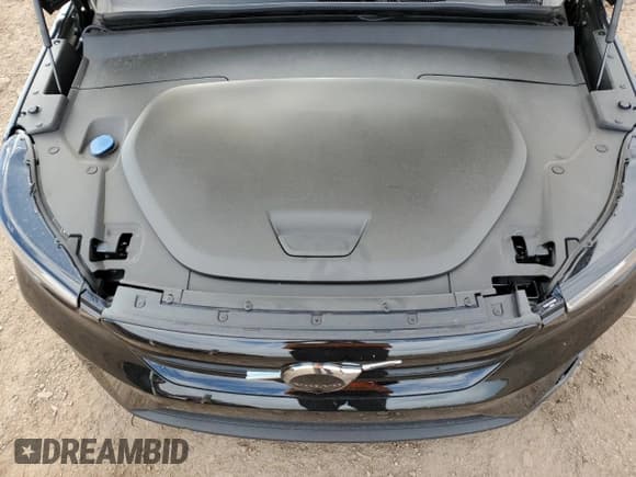 ✅ 2023 Volvo C40 Plus • VIN: YV4ED3GL3P2034098 • Lot: 46739434. Wystawiony na Copart z przebiegiem Nie podano. Bezpłatny archiwum sprzedaży aukcyjnych z USA i szczegółowy raport historii pojazdu na DreamBid. Zdjęcie 12.