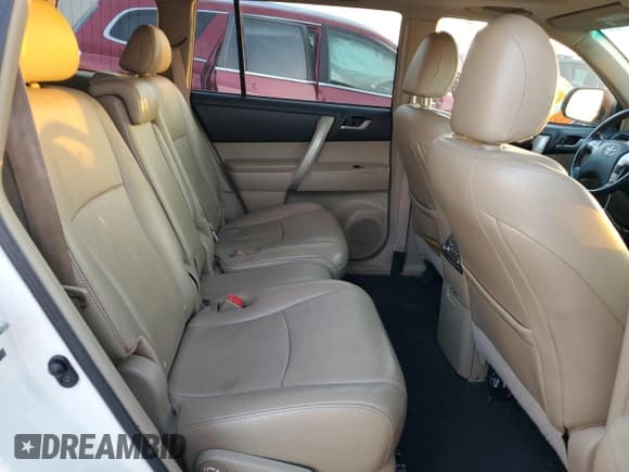 ✅ 2012 Toyota Highlander SE • VIN: 5TDBK3EH4CS154182 • Лот: 91065785. Опубликован ранее на Copart с пробегом 182 301 миль. Бесплатный доступ к архиву аукционных продаж из США и подробный отчёт об истории автомобиля на DreamBid. Изображение 11.