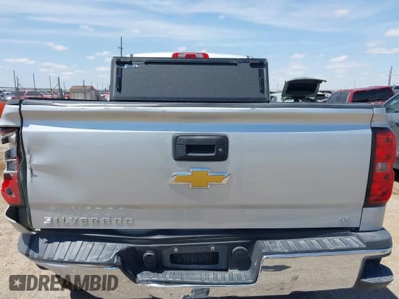 ✅ 2015 Chevrolet Silverado 2500HD LT • VIN: 1GC1KVEG7FF501135 • Lot: 42374401. Listed on IAAI with 135,855 mi. Free auction sales archive from the USA and detailed vehicle history report at DreamBid. Image 16.