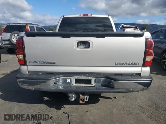 ✅ 2004 Chevrolet Silverado 1500 LS • VIN: 2GCEC19V341146534 • Lot: 93450135. Listed on Copart with 298,171 mi. Free auction sales archive from the USA and detailed vehicle history report at DreamBid. Image 6.