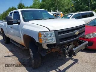 ✅ 2010 Chevrolet Silverado 1500 Work Truck • VIN: 1GCSKPE39AZ214240 • Lot: 42497427. Listed on IAAI with 261,581 mi. Free auction sales archive from the USA and detailed vehicle history report at DreamBid. Image 1.