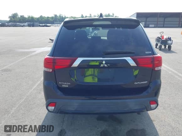 2018 Mitsubishi Outlander ES with VIN JA4AZ3A33JZ048927, listed as a IAAI auction lot 42753414 with 64,343 mi miles and . Bid and sale history available at DreamBid. Image 17.
