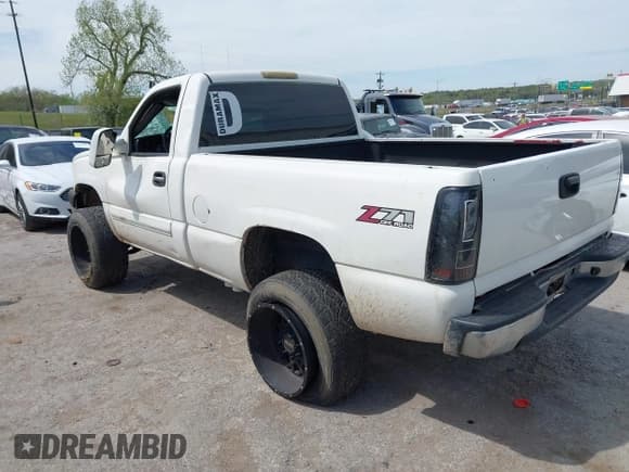 ✅ 2004 Chevrolet Silverado 2500HD LS • VIN: 1GCHK24144E137012 • Лот: 42042283. Опубликован ранее на IAAI с пробегом 197 284 миль. Бесплатный доступ к архиву аукционных продаж из США и подробный отчёт об истории автомобиля на DreamBid. Изображение 3.