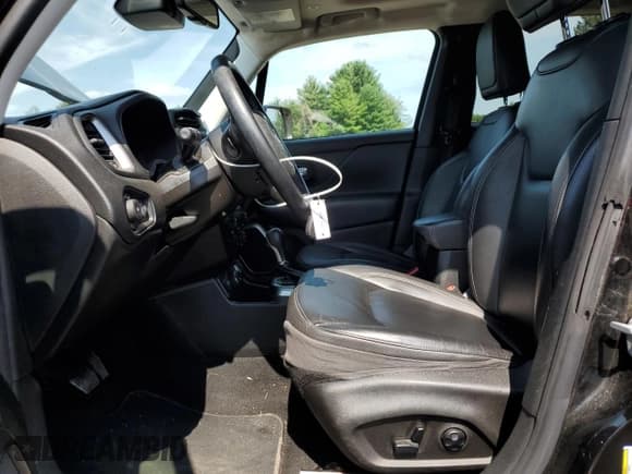 ✅ 2019 Jeep Renegade Limited • VIN: ZACNJBD12KPJ85759 • Lot: 66653705. Wystawiony na Copart z przebiegiem 70 863 mil. Bezpłatny archiwum sprzedaży aukcyjnych z USA i szczegółowy raport historii pojazdu na DreamBid. Zdjęcie 7.