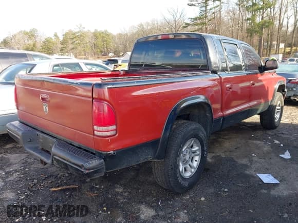 ✅ 2001 Dodge Dakota Sport • VIN: 1B7GG2AN01S111606 • Lot: 41189114. Wystawiony na IAAI z przebiegiem 118 076 mil. Bezpłatny archiwum sprzedaży aukcyjnych z USA i szczegółowy raport historii pojazdu na DreamBid. Zdjęcie 4.