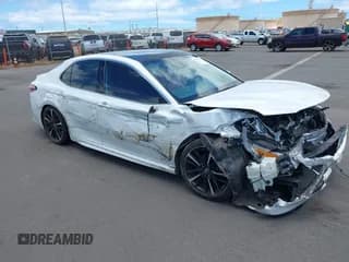 ✅ 2019 Toyota Camry XSE • VIN: 4T1BZ1HK4KU027171 • Lot: 42758249. Wystawiony na IAAI z przebiegiem 83 988 mil. Bezpłatny archiwum sprzedaży aukcyjnych z USA i szczegółowy raport historii pojazdu na DreamBid. Zdjęcie 1.