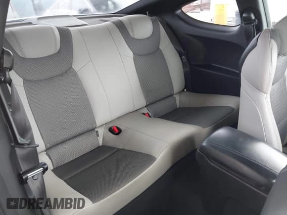 ✅ 2013 Hyundai Genesis Coupe Premium • VIN: KMHHT6KD0DU087180 • Lot: 42191739. Listed on IAAI with 78,837 mi. Free auction sales archive from the USA and detailed vehicle history report at DreamBid. Image 8.