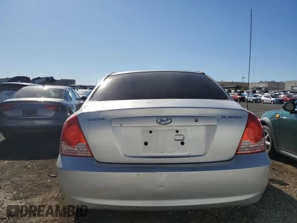 ✅ 2005 Hyundai Elantra GLS • VIN: KMHDN46D15U946544 • Lot: 81261884. Wystawiony na Copart z przebiegiem 117 666 mil. Bezpłatny archiwum sprzedaży aukcyjnych z USA i szczegółowy raport historii pojazdu na DreamBid. Zdjęcie 6.