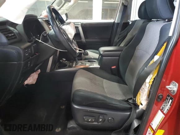 ✅ 2016 Toyota 4Runner Limited • VIN: JTEBU5JR8G5302250 • Lot: 92512845. Listed on Copart with 138,672 mi. Free auction sales archive from the USA and detailed vehicle history report at DreamBid. Image 7.