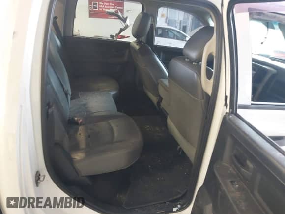 2014 Ram 1500 Tradesman z VIN 1C6RR6KG3ES480709, wystawiony jako IAAI lot #42817489 z przebiegiem 170 425 mil mil oraz . Historia ofert i sprzedaży dostępna na DreamBid. Obrazek 8.