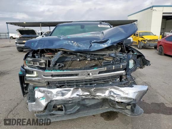 ✅ 2021 Chevrolet Silverado 1500 LT • VIN: 1GCPWCEDXMZ282403 • Lot: 86310325. Wystawiony na Copart z przebiegiem 92 278 mil. Bezpłatny archiwum sprzedaży aukcyjnych z USA i szczegółowy raport historii pojazdu na DreamBid. Zdjęcie 5.