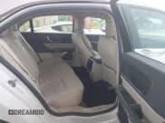 ✅ 2017 Lincoln Continental Select • VIN: 1LN6L9SP1H5605414 • Lot: 43099490. Wystawiony na IAAI z przebiegiem 73 441 mil. Bezpłatny archiwum sprzedaży aukcyjnych z USA i szczegółowy raport historii pojazdu na DreamBid. Zdjęcie 8.