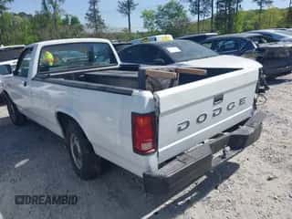 1991 Dodge Dakota S z VIN 1B7GL26XXMS302752, wystawiony jako IAAI lot #42060308 z przebiegiem 158 000 mil mil oraz . Historia ofert i sprzedaży dostępna na DreamBid. Obrazek 3.