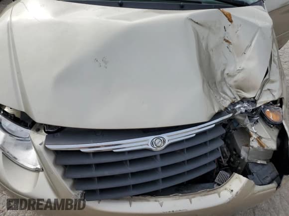 ✅ 2006 Chrysler Town & Country LX • VIN: 1A4GP44R66B568657 • Lot: 57105834. Listed on Copart with Not provided. Free auction sales archive from the USA and detailed vehicle history report at DreamBid. Image 13.