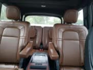 ✅ 2021 Lincoln Aviator Reserve • VIN: 5LM5J7XC4MGL03008 • Lot: 71775985. Wystawiony na Copart z przebiegiem 46 665 mil. Bezpłatny archiwum sprzedaży aukcyjnych z USA i szczegółowy raport historii pojazdu na DreamBid. Zdjęcie 10.