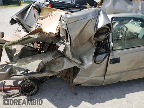 ✅ 1998 Chevrolet S-10 LS • VIN: 1GCCS194XW8192248 • Лот: 56630272. Опубликован ранее на Copart с пробегом Не указан. Бесплатный доступ к архиву аукционных продаж из США и подробный отчёт об истории автомобиля на DreamBid. Изображение 6.