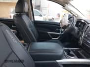 ✅ 2017 Nissan Titan SV • VIN: 1N6AA1E59HN541474 • Lot: 42884307. Listed on IAAI with 100,422 mi. Free auction sales archive from the USA and detailed vehicle history report at DreamBid. Image 5.