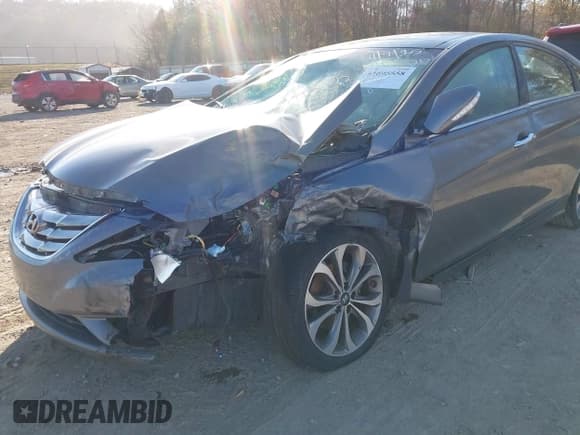 ✅ 2013 Hyundai Sonata Limited • VIN: 5NPEC4AB5DH601370 • Лот: 43695558. Опубликован ранее на IAAI с пробегом 244 518 миль. Бесплатный доступ к архиву аукционных продаж из США и подробный отчёт об истории автомобиля на DreamBid. Изображение 6.