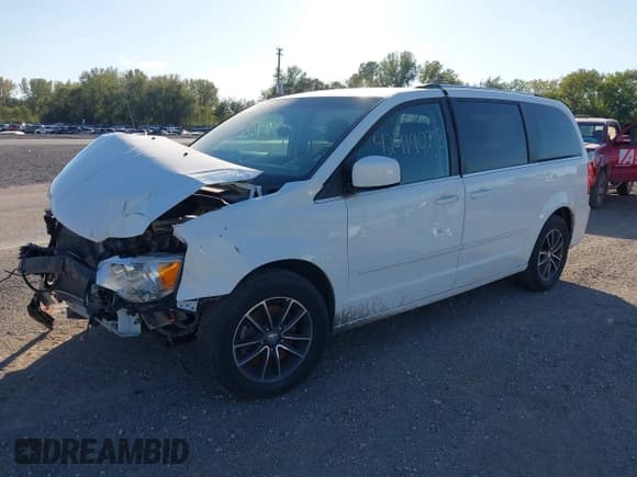 ✅ 2017 Dodge Grand Caravan SXT • VIN: 2C4RDGCG2HR842661 • Lot: 42919078. Wystawiony na IAAI z przebiegiem 129 564 mil. Bezpłatny archiwum sprzedaży aukcyjnych z USA i szczegółowy raport historii pojazdu na DreamBid. Zdjęcie 2.