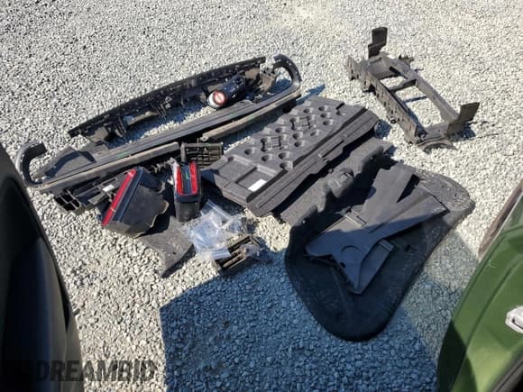 ✅ 2021 Dodge Challenger R/T • VIN: 2C3CDZBT0MH600228 • Lot: 43627804. Wystawiony na Copart z przebiegiem 30 517 mil. Bezpłatny archiwum sprzedaży aukcyjnych z USA i szczegółowy raport historii pojazdu na DreamBid. Zdjęcie 12.