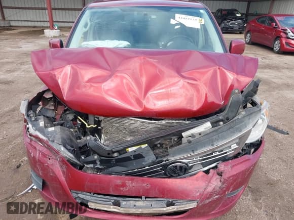 ✅ 2011 Volkswagen Routan SE • VIN: 2V4RW3DG4BR636014 • Lot: 42452137. Listed on IAAI with 203,029 mi. Free auction sales archive from the USA and detailed vehicle history report at DreamBid. Image 6.