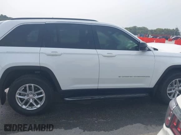 ✅ 2024 Jeep Grand Cherokee Altitude • VIN: 1C4RJHAG6RC247310 • Лот: 43149726. Опубликован ранее на IAAI с пробегом 6 220 миль. Бесплатный доступ к архиву аукционных продаж из США и подробный отчёт об истории автомобиля на DreamBid. Изображение 13.