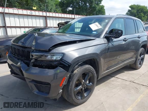 ✅ 2023 Jeep Grand Cherokee Laredo • VIN: 1C4RJHAG6PC546003 • Lot: 42200015. Listed on IAAI with 20,076 mi. Free auction sales archive from the USA and detailed vehicle history report at DreamBid. Image 20.