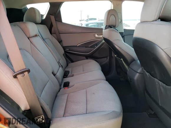 ✅ 2018 Hyundai Santa Fe 2.4L • VIN: 5NMZU3LB1JH058100 • Лот: 36433613. Опубликован ранее на Copart с пробегом 55 833 миль. Бесплатный доступ к архиву аукционных продаж из США и подробный отчёт об истории автомобиля на DreamBid. Изображение 11.