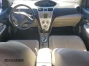 ✅ 2007 Toyota Yaris • VIN: JTDBT923671040681 • Lot: 90940255. Wystawiony na Copart z przebiegiem 148 180 mil. Bezpłatny archiwum sprzedaży aukcyjnych z USA i szczegółowy raport historii pojazdu na DreamBid. Zdjęcie 8.