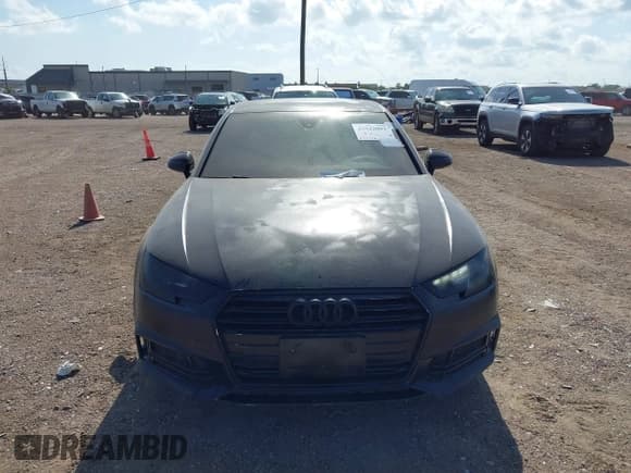 ✅ 2018 Audi A4 Premium • VIN: WAUKMAF41JA095416 • Lot: 42942093. Wystawiony na IAAI z przebiegiem 117 736 mil. Bezpłatny archiwum sprzedaży aukcyjnych z USA i szczegółowy raport historii pojazdu na DreamBid. Zdjęcie 12.