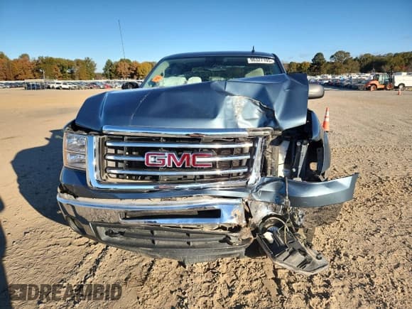 ✅ 2013 GMC Sierra 1500 SLE • VIN: 1GTR2VE76DZ183510 • Lot: 90327105. Wystawiony na Copart z przebiegiem 43 117 mil. Bezpłatny archiwum sprzedaży aukcyjnych z USA i szczegółowy raport historii pojazdu na DreamBid. Zdjęcie 5.