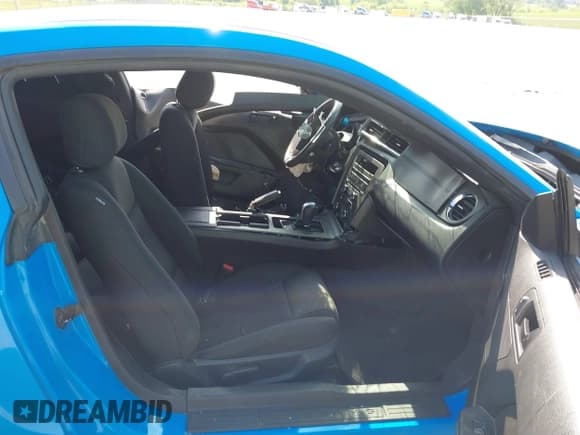 ✅ 2014 Ford Mustang V6 • VIN: 1ZVBP8AM5E5250006 • Lot: 42253136. Listed on IAAI with Not provided. Free auction sales archive from the USA and detailed vehicle history report at DreamBid. Image 5.