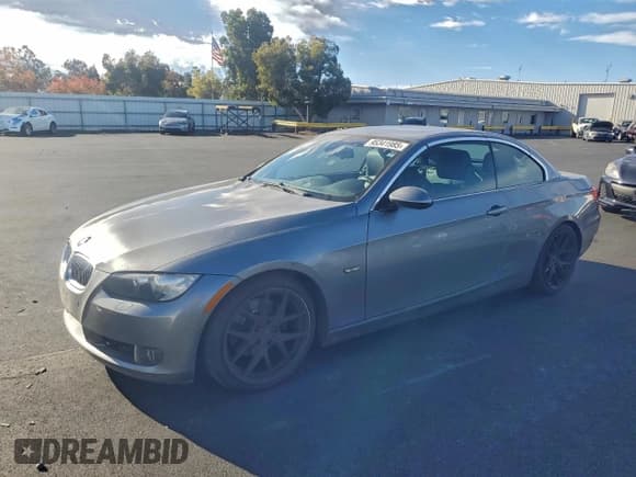 ✅ 2007 BMW 3 Series 328i • VIN: WBAWR33517PX78492 • Lot: 95341985. Wystawiony na Copart z przebiegiem 186 662 mil. Bezpłatny archiwum sprzedaży aukcyjnych z USA i szczegółowy raport historii pojazdu na DreamBid. Zdjęcie 1.