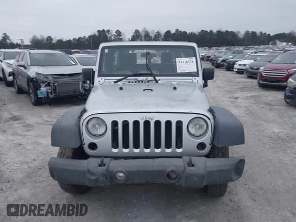 ✅ 2010 Jeep Wrangler Unlimited Sport • VIN: 1J4BZ3H14AL107060 • Lot: 41116338. Wystawiony na IAAI z przebiegiem 263 440 mil. Bezpłatny archiwum sprzedaży aukcyjnych z USA i szczegółowy raport historii pojazdu na DreamBid. Zdjęcie 12.