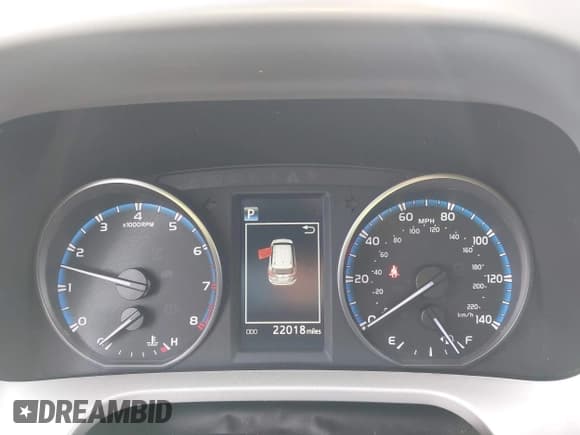 ✅ 2018 Toyota RAV4 LE • VIN: 2T3BFREV9JW857608 • Lot: 43823370. Listed on IAAI with 22,018 mi. Free auction sales archive from the USA and detailed vehicle history report at DreamBid. Image 7.