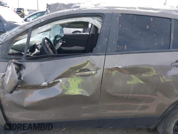 ✅ 2021 Chevrolet Trax LS • VIN: KL7CJKSB5MB307403 • Lot: 42060496. Listed on IAAI with 68,214 mi. Free auction sales archive from the USA and detailed vehicle history report at DreamBid. Image 14.