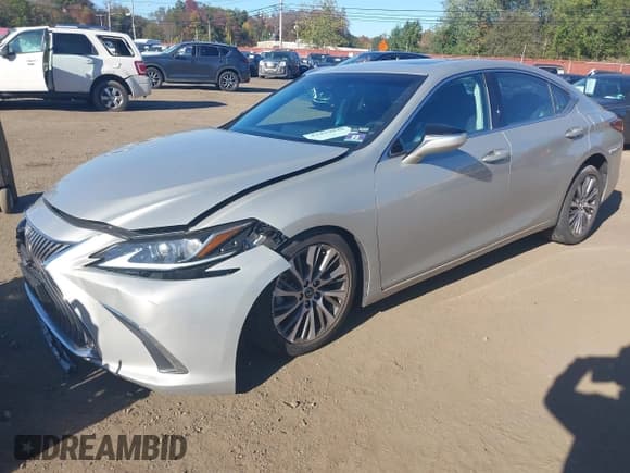 ✅ 2019 Lexus ES 350 • VIN: 58ABZ1B14KU020147 • Lot: 43459048. Wystawiony na IAAI z przebiegiem 32 339 mil. Bezpłatny archiwum sprzedaży aukcyjnych z USA i szczegółowy raport historii pojazdu na DreamBid. Zdjęcie 6.