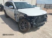 ✅ 2017 Jeep Grand Cherokee Limited • VIN: 1C4RJEBG9HC854524 • Lot: 42930306. Wystawiony na IAAI z przebiegiem 85 743 mil. Bezpłatny archiwum sprzedaży aukcyjnych z USA i szczegółowy raport historii pojazdu na DreamBid. Zdjęcie 6.